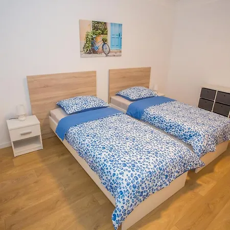 Ivan 2 Apartman *
