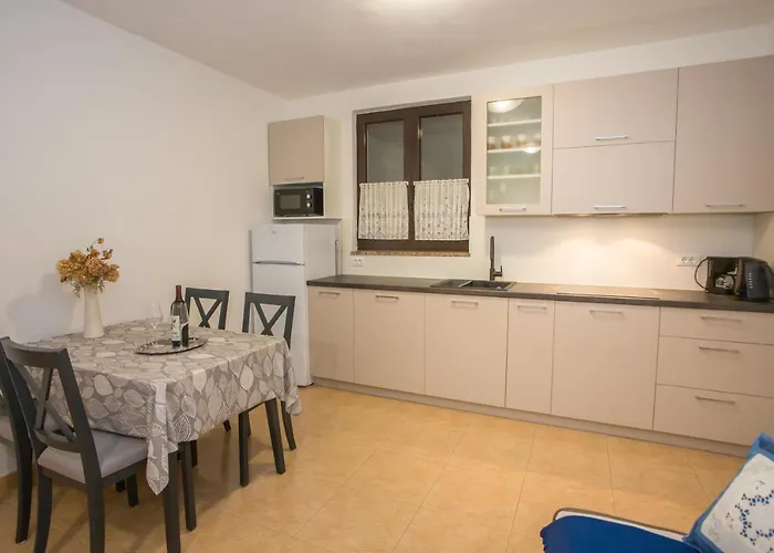 Apartamento Ivan 2 *